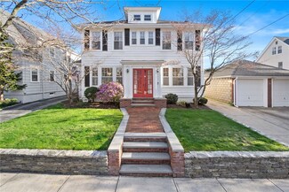 11 Goldsmith St, Providence, RI 02906