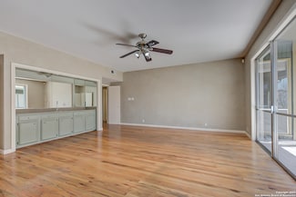 3678 Hidden Dr Unit 603, San Antonio, TX 78217