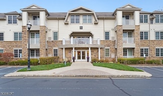 265 Victoria Dr Unit A2, Bridgewater, NJ 08807