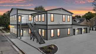 308 Oak St Unit 102, Slinger, WI 53086