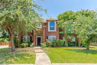 6902 Amesbury Ln, Rowlett, TX 75089