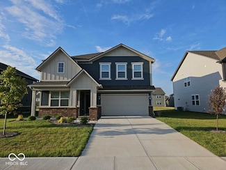 1118 Elmwood Ln, Greenwood, IN 46143