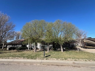 2705 Avenue A, Dodge City, KS 67801