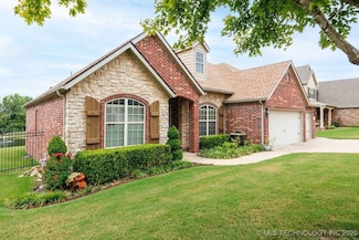 5711 Nottingham Place, Bartlesville, OK 74006