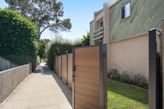 717 Copeland Ct Unit 4, Santa Monica, CA 90405