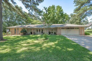 1370 Bridle Path Ln, Lindale, TX 75771