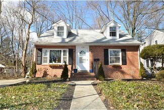 309 W 2nd St, Moorestown, NJ 08057