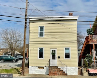 1017 W High St, Pottstown, PA 19464