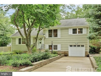 52 Shadybrook Ln, Princeton, NJ 08540