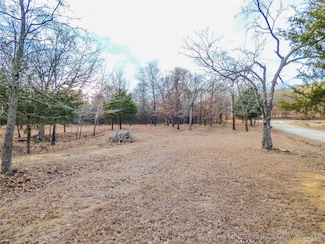 5 Duchess Creek Dr, Porum, OK 74455