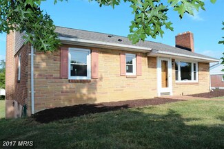 13610 Dixie Dr, Hagerstown, MD 21742