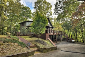112 Songbird Ave, Blue Ridge, GA 30513