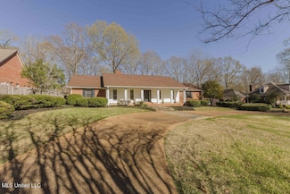 124 Richmond Dr, Brandon, MS 39042