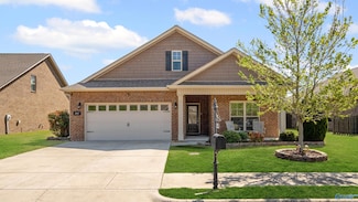 3007 Greenway Cir, Owens Cross Roads, AL 35763