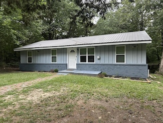 34 Fuller Dr, Potts Camp, MS 38659