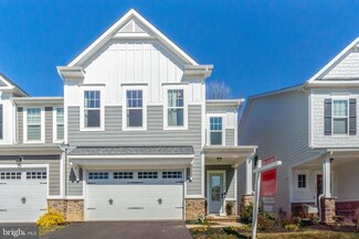 17855 Woods Overlook Dr, Dumfries, VA 22026