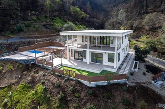8353 W Dry Creek Rd, Healdsburg, CA 95448