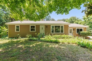 2014 3 Mile Rd NE, Grand Rapids, MI 49505