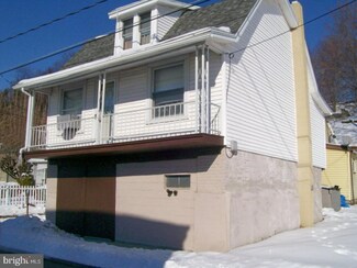 5 S Price St, Saint Clair, PA 17970