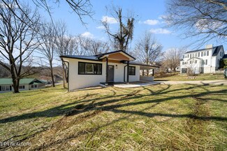 206 S 6th St, La Follette, TN 37766
