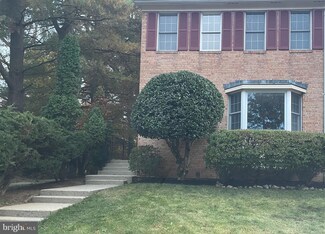 10617 Lakeside Oak Ct, Burke, VA 22015