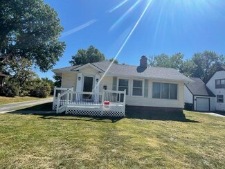 2715 S Crysler Ave, Independence, MO 64052