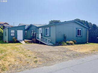 94120 Strahan St Unit 47, Gold Beach, OR 97444