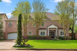 5201 Pocahontas St, Bellaire, TX 77401