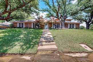 2819 Quail Ridge Dr, Carrollton, TX 75006