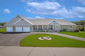 2142 Monarch Ct, Sartell, MN 56377