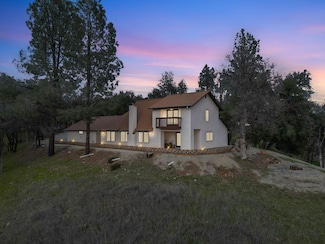 14539 Clear Creek Knolls Dr, Redding, CA 96001