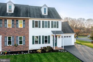 831 Penny Ln, Mount Joy, PA 17552