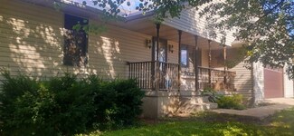 37 N East Ave, Amboy, IL 61310