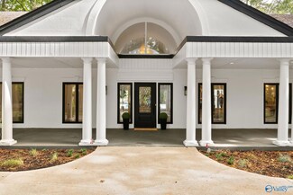 125 Lake Pointe Cir SW, Huntsville, AL 35824