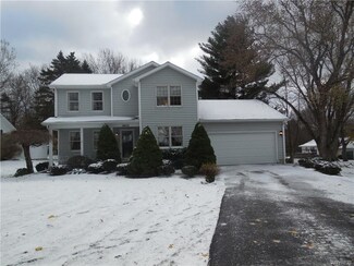 6652 Holiday Dr, Boston, NY 14025