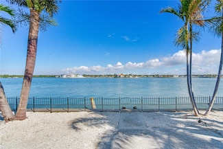 16101 6th St E, Redington Beach, FL 33708