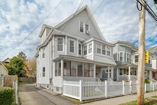 73 Pixlee Place, Bridgeport, CT 06610