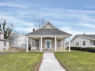 125 W Mound St, South Charleston, OH 45368
