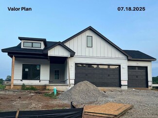 7033 Oaken Ln, Lanesville, IN 47136