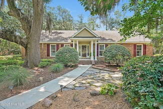 693 River Rd SE, Leland, NC 28451