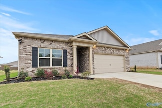 232 Antler Ridge Dr, Huntsville, AL 35811