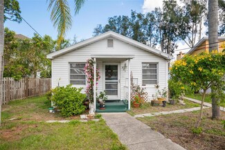 523 Midway Ln, Tarpon Springs, FL 34689