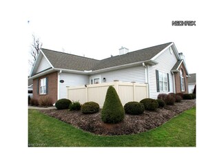 7568 Monterey Bay Dr Unit 6, Mentor On the Lake, OH 44060