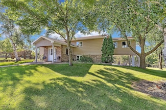 8303 198th Ave NE, New London, MN 56273