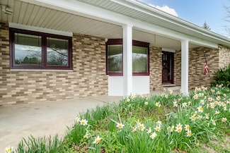 4670 Beechnut Dr, Saint Joseph, MI 49085