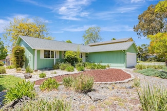 501 Garfield Park Ave, Santa Rosa, CA 95409
