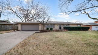 4803 Haverhill Dr, Rockford, IL 61107