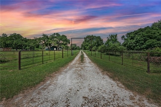 9393 Locke Rd, Bryan, TX 77808