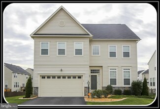 32 Royal Crescent Way, Fredericksburg, VA 22406