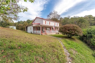 322 Wilson Rd, Mount Morris, PA 15349